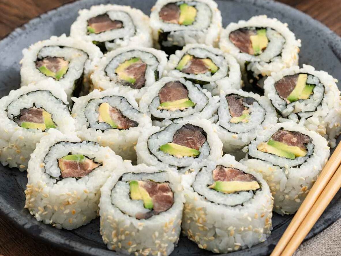 Tuna rolls, Members